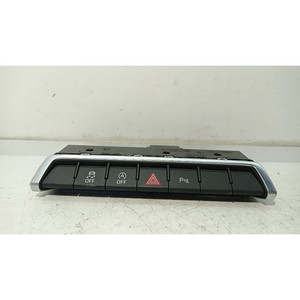 Bouton poussoir central AUDI Q3 Série (F3B) 83A951523XHA DADA (18>) - Product Image 1