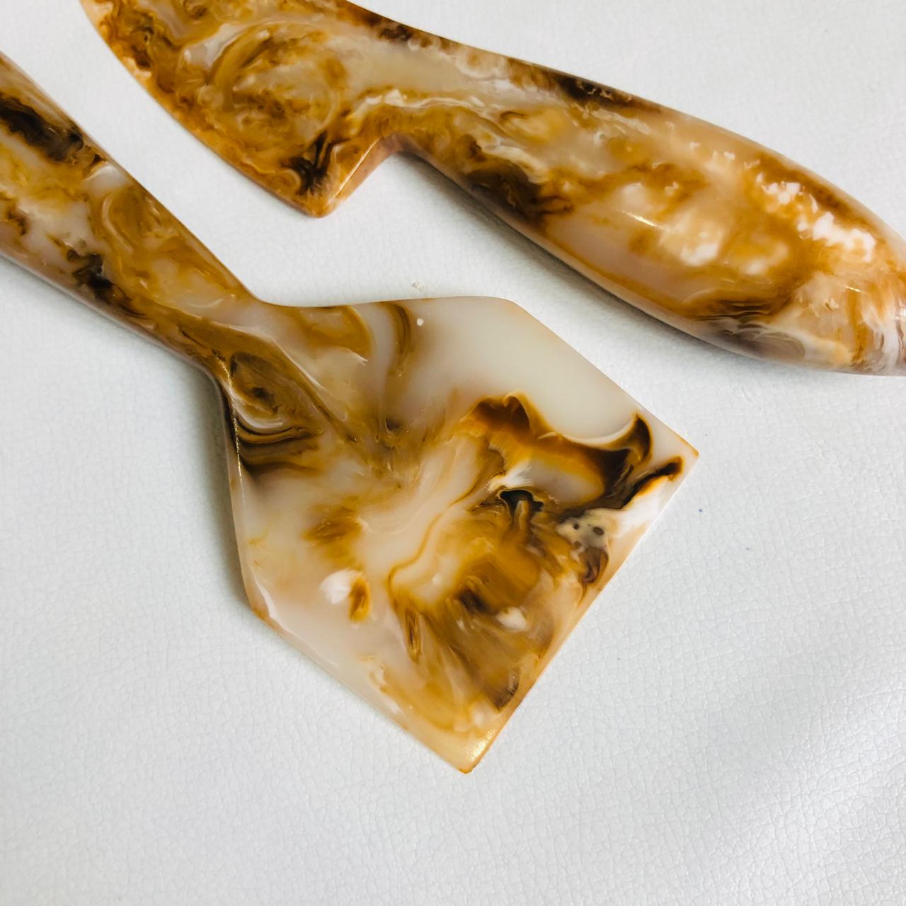 สีน้ำตาล