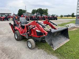 2017 MASSEY FERGUSON GC1720 - Product Image 4
