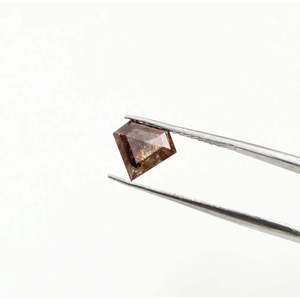 Diamant naturel serti en pentagone, facetté, 8 x 8,8 mm, taillé en vrac pour la fabrication de bijoux - Product Image 1