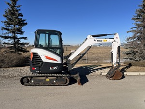 Mini-excavatrice sur chenilles hydraulique Bobcat d'occasion 3 tonnes avec moteur, godet de 0,4 m, PLC, boîte de vitesses, pompe, moteur, roulement haute performance - Product Image 5