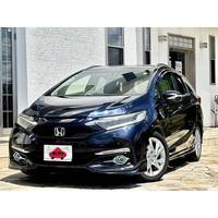 Honda Shuttle d'occasion 2015, conduite à gauche, automatique, essence/hybride/électrique, intérieur clair ou foncé