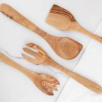 ArtisRaw Ensemble d'ustensiles de cuisine en bois d'olivier écologique Louche durable Planche à découper Cire d'abeille Vernis Silicone Boxed Home Kitchen