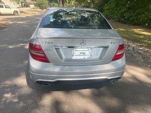 Mercedes-Benz C 300 Sport 4MATIC 2013 / Disponible à la vente avec faible kilométrage, moteur essence, véhicule bien entretenu, sans accidents - Product Image 3
