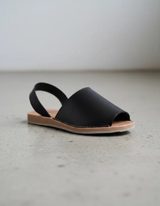 Sandalias planas de cuero genuino negro con punta abierta, calzado informal de verano para mujer. - Product Image 6