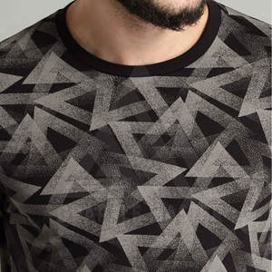 Camiseta Sublimada de Diseño Personalizado para Hombre, Secado Rápido, Antiarrugas, Cuello Redondo, Manga Corta, Alta Calidad, MOQ Bajo, Tallas Grandes, 220g - Product Image 5