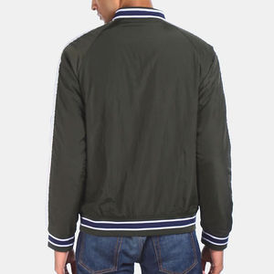 Chaqueta Bomber Impermeable para Hombre con Logotipo Personalizado, Chaqueta Bomber para Hombre con Cremallera Completa y Logotipo Impreso a Bajo Precio - Product Image 5