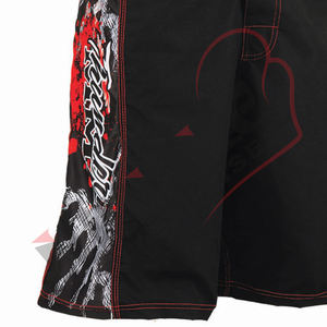 Shorts de sport de compression personnalisés avec logo, respirants, 100% polyester, taille élastique extensible, impression sublimée - Product Image 2