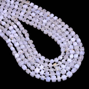 Perles d'agate bleue naturelle facettées en cube de 4 mm à 5 mm, pierres semi-précieuses, perles briolette 3D en vrac pour la création de bijoux - Product Image 3