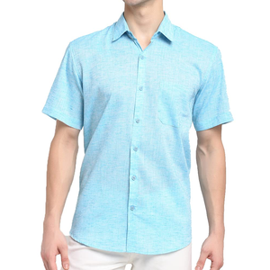Chemise décontractée durable à manches courtes pour hommes avec motifs classiques et coupe décontractée parfaite pour la superposition et les aventures en plein air avec - Product Image 1
