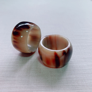 Anillo de Cuerno Ecológico Hecho a Mano para Mujer, Joyería con Forma Personalizada, Estilo Moderno, Decoración Artística para Bodas, Venta Caliente Saniya - Product Image 1