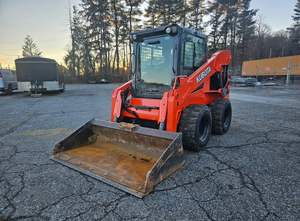Chargeuse compacte kubota Fabricant Compact 1 tonne 95hp Cabine assise sur chenilles Foresterie kubota Skid Steer pour vente en Australie - Product Image 2
