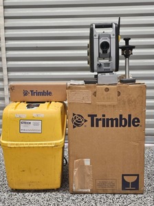 MÁS VENDIDO QuickSales Trimble SPS930 1" DR Plus Calibra de Alta Calidad - Product Image 3