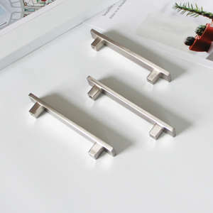 Tirador de Cajón Rectangular Moderno de Aleación de Zinc para Cómoda, Tirador de Barra Minimalista, Duradero y Ecológico para Cocina y Comedor - Product Image 4