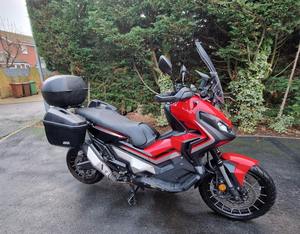 Motocicleta Todoterreno Honda X-ADV 750, Motor Bicilíndrico en Paralelo SOHC de 4 Tiempos y 8 Válvulas, Refrigerado por Líquido - Product Image 4