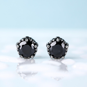 เจลิยา ปังก์ สไตล์ วินเทจต่างหูสแตนเลสทรงมงกุฎสำหรับผู้ชาย - Product Image 3