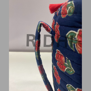 Sac de voyage matelassé en coton bleu marine, imprimé à la main, écologique, grand format, avec poignée, multifonctionnel et réutilisable - Product Image 3