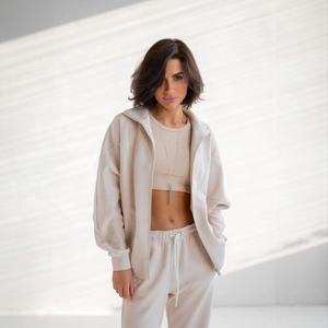 Conjunto de chándal beige cremoso para mujer con cremallera completa, chaqueta con capucha de tela gruesa y pantalones de chándal a juego con puños, conjunto de dos piezas informal estilo streetwear. - Product Image 2