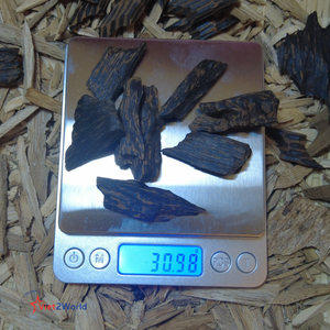 Tiger Agarwood Chips Incienso de aceite esencial puro de difusor de aromaterapia de madera de Vietnam con soportes de incienso Vietnam - Product Image 4