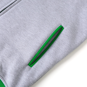 Alfa |   Kapa |   Chaqueta Universitaria Personalizada Estilo Hermandad Alpha, Color Gris, con Letras de Chenilla, Cierre Completo, Chaqueta Universitaria al por Mayor - Product Image 4