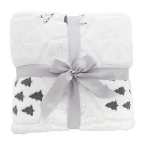 Arsunda Eco-Friendly RPET Christmas Blanket for Warming up and Decorating Your Home with Sustainable Gadgets - Product Image 5