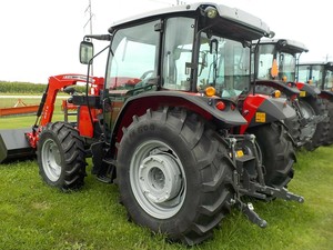 Tractor Massey Ferguson 4707 2025 de 75 CV, Maquinaria Agrícola Multiusos con Potente Motor Diésel - Product Image 6