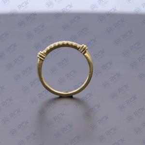 0,50 TCW Moissanite Round Half Eternity Ring para mujer Aniversario y regalo de cumpleaños Banda para el amor - Product Image 5