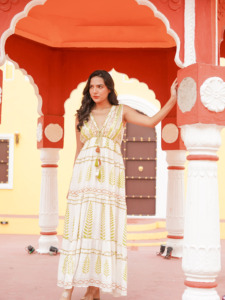 Robe maxi en dentelle florale blanche pour femmes, robe longue bohème d'été, légère et fluide, tenue de villégiature, tenue indienne faite à la main - Product Image 6