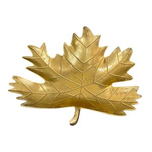 Plateau en forme de feuille en aluminium Plat de service décoratif en métal pour la maison Vaisselle de table et centre de table Cadeaux de pendaison de crémaillère - Product Image 1