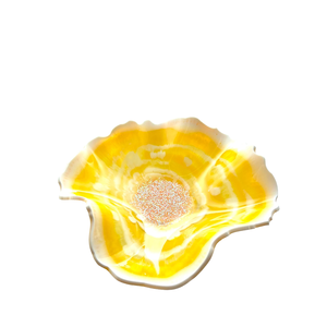 Bol à trempette Bol décoratif en résine et bois Petit bol à bibelots fait à la main Plat à anneaux artisanaux en résine époxy de couleur jaune - Product Image 6