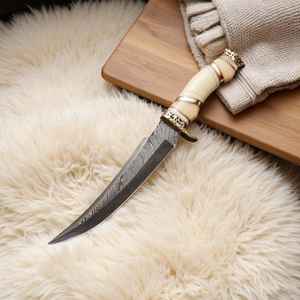 Cuchillo de Camping de Acero de Damasco, Cuchillo de Caza de Hoja Fija con Mango de Cuerno de Toro y Anillos de Latón - Product Image 4