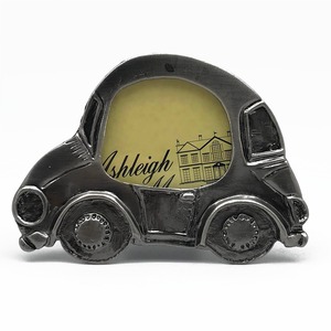 Marco de fotos de coche clásico vintage perfecto para mostrar recuerdos con encanto retro y elegancia elegante - Product Image 1