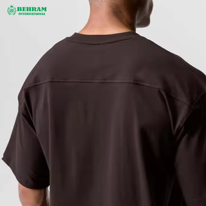 เสื้อยืดโอเวอร์ไซส์หนัก 300 GSM สกรีนโลโก้ตามสั่ง คอกลม คอริบหนา คุณภาพสูง ผ้าฝ้าย 100% เป็นมิตรกับสิ่งแวดล้อม แห้งเร็ว พิมพ์ลายดิจิตอล สำหรับผู้ชาย - Product Image 3