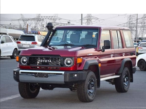 Toyota Land Cruiser Serie 70 SUV 4 Puertas Color Granate 8 Asientos Faros Halógenos Neumáticos R17 Transmisión Automática - Product Image 5