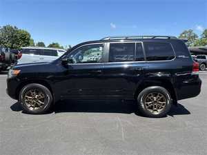 Toyota Land Cruiser SUV 2020 Impecable, Motor 6.1-8L de Aspiración Natural, Transmisión Automática, +400 CV, +500 Nm de Torque, Asientos de Cuero, Techo Solar, 8 Ruedas - Product Image 6