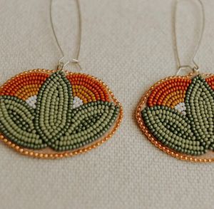 Pendientes de gota con cuentas de flores bohemias hechos a mano para mujer, nueva moda decorativa para fiesta, pendientes de cuentas de semillas de arroz a la moda - Product Image 2