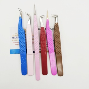 Pinzas para extensiones de pestañas de acero inoxidable, con logotipo personalizado y tema navideño, textura de Punta lisa, de 10mm de longitud - Product Image 3