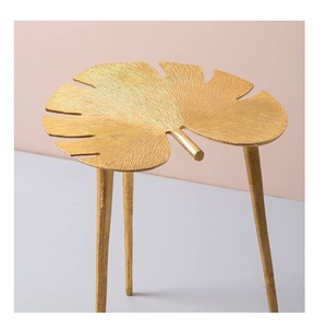 Mesa de centro lateral de metal dorado con base de mármol travertino redondo pequeño de diseño de gama alta de lujo moderno al por mayor para sala de estar - Product Image 3