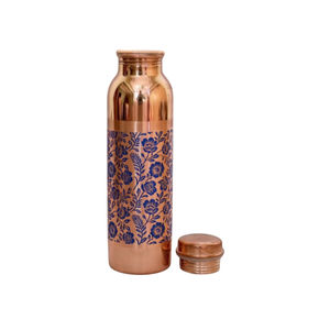 Bouteille d'eau en cuivre faite à la main, bienfaits ayurvédiques pour la santé, vaisselle, design poli avec bouchon à vis, écologique, bouteille de voyage pour le yoga - Product Image 6