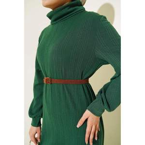 Vestido de cuello alto verde - Product Image 4