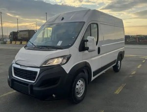 Fourgonnette utilitaire d'occasion 2024 2.2L Diesel L2H2 4x2 Manuelle 6 vitesses 130 CV pour livraison et transport de marchandises, origine Alaska, entretien sur site - Product Image 6