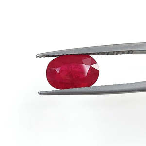 Rubis naturel non traité du Mozambique de 4,05 carats, taille ovale facettée, qualité supérieure, pierre précieuse rouge et rose, taille personnalisable, traité thermiquement - Product Image 2