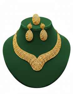 Ensemble de colliers en cuivre plaqué or 1K pour femmes, bijoux offrant une éclatante beauté avec une construction durable pour les festivals et les événements - Product Image 3