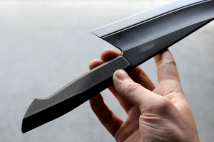 Couteau de chef OEM de qualité supérieure personnalisé en gros couteau utilitaire de cuisine forgé à la main en acier au carbone pour les chefs avec étui en cuir - Product Image 2