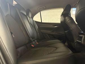 CLEAN 2020 À-yo-ta Cam-ry SE FWD - Product Image 2