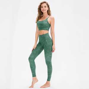 Ropa de fitness Mujer 2025 Conjunto de ropa deportiva de gimnasio de yoga corto sin costuras 2 piezas Conjuntos de fitness de gimnasio corto para mujer - Product Image 1