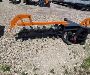 Trencher pour mini-chargeuses NEUF NON UTILISÉ 8 POUCES DE LARGEUR DE TRENCHAGE 48 POUCES DE PROFONDEUR TARIÈRE DE DÉGAGEMENT - Product Image 1