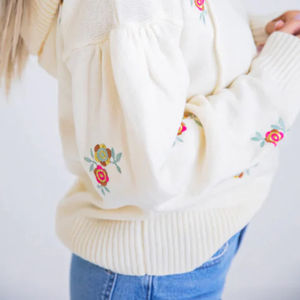 Bajo MOQ Diseño personalizado Manga larga Mujeres Sudadera con capucha Ropa de invierno Mejor precio Secado rápido Mujeres Sudadera con capucha OEM Diseño casual - Product Image 5