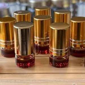 Haute qualité 100% huile de bois de Oud naturelle pure huile essentielle la plus vendue bonne qualité prix de gros - Product Image 6