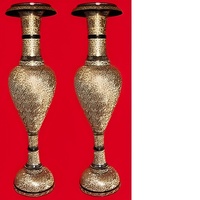 Vase à fleur en laiton décoratif de style élégant pour la maison Pot de fleur élégant en métal de meilleure qualité fini de haute qualité antique